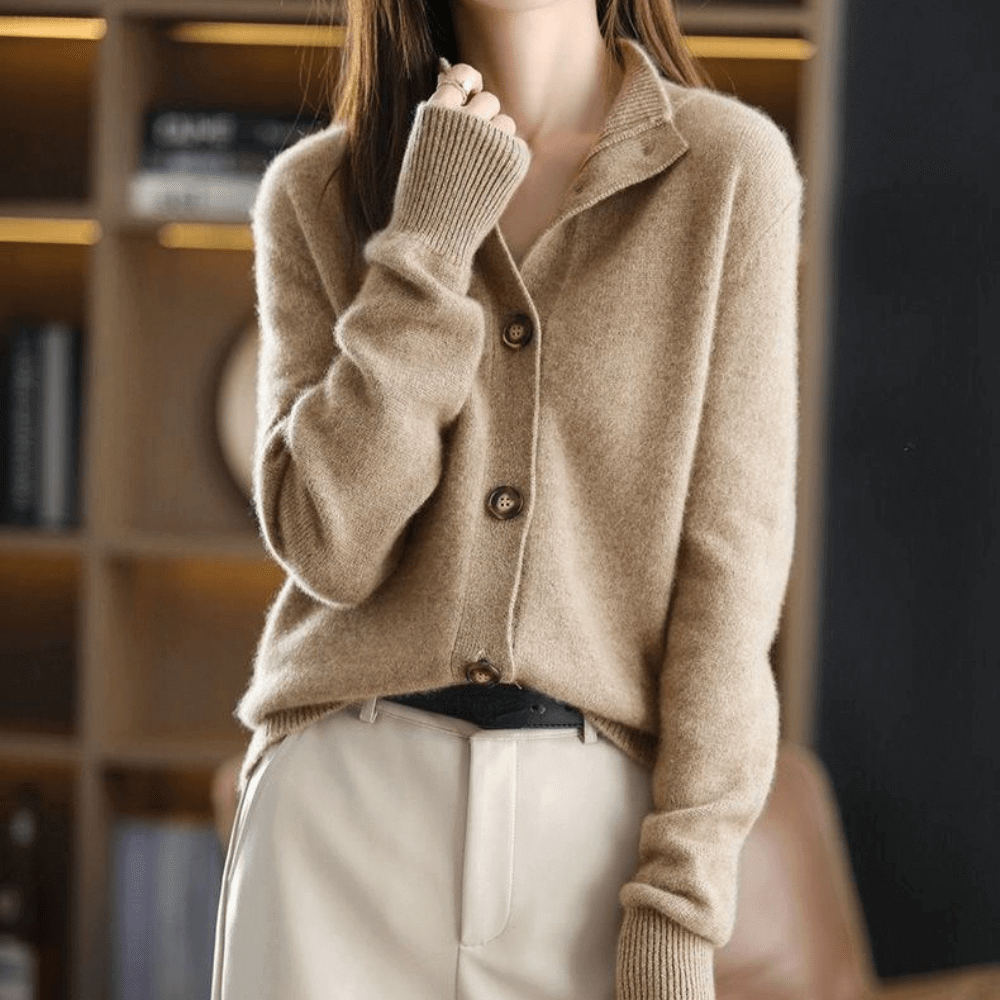 Elegant Women's Cardigan - Soft Everyday Layering Piece