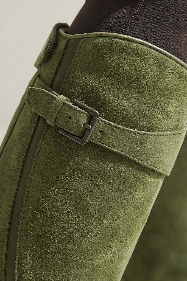 Knee-High Boots with Stable Sole for Modern City Style