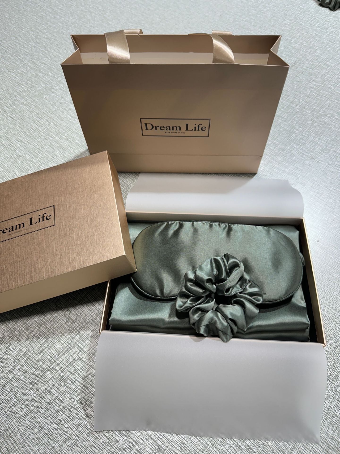 Luxury Mulberry Silk Sleep Set – Pillowcase, Eye Mask & Scrunchie