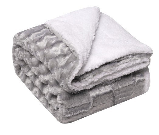 Hypoallergenic Fleece Cozy Blanket for Women