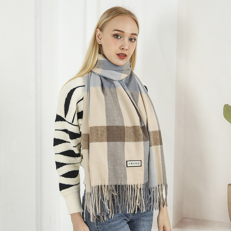 Women's Fashionable Fringed Scarf - Soft Everyday Accessory