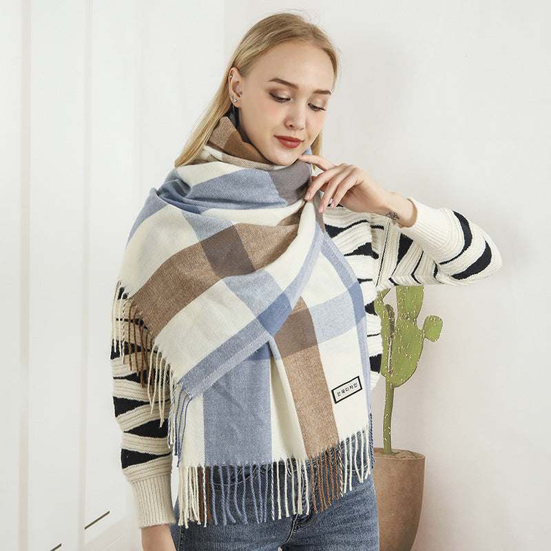 Women's Fashionable Fringed Scarf - Soft Everyday Accessory