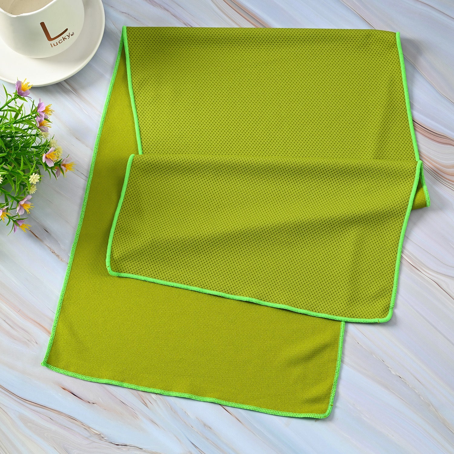 Women's Sporty Multifunctional Scarf for Active Lifestyles