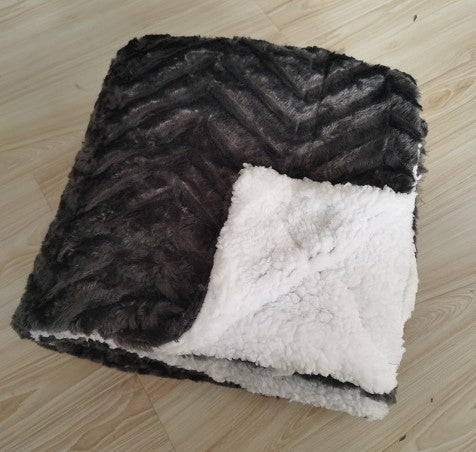 Hypoallergenic Fleece Cozy Blanket for Women