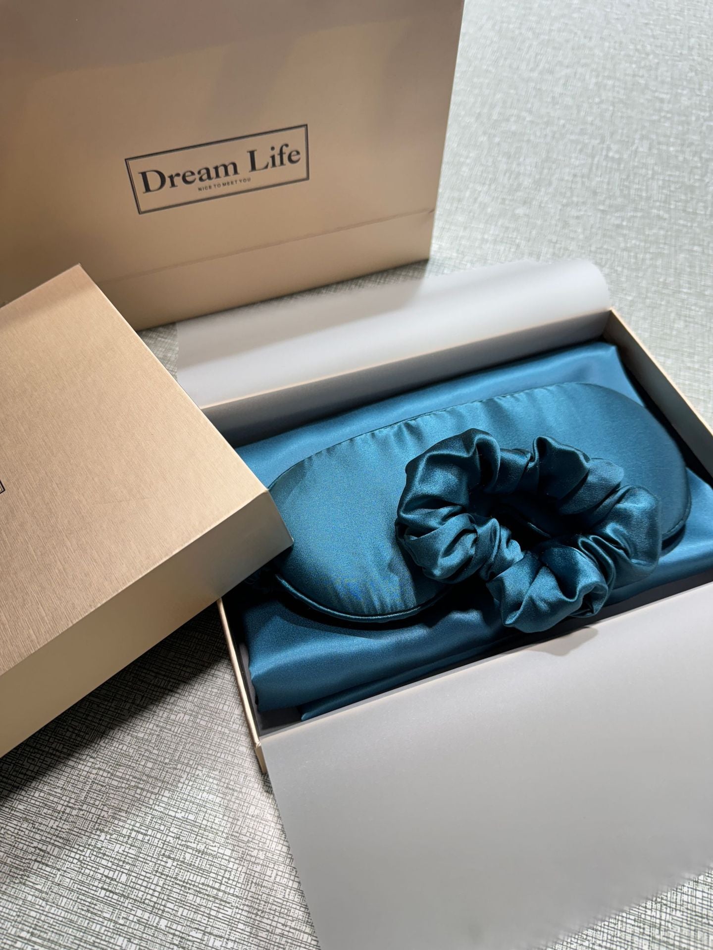 Luxury Mulberry Silk Sleep Set – Pillowcase, Eye Mask & Scrunchie
