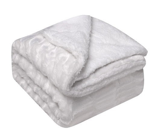 Hypoallergenic Fleece Cozy Blanket for Women