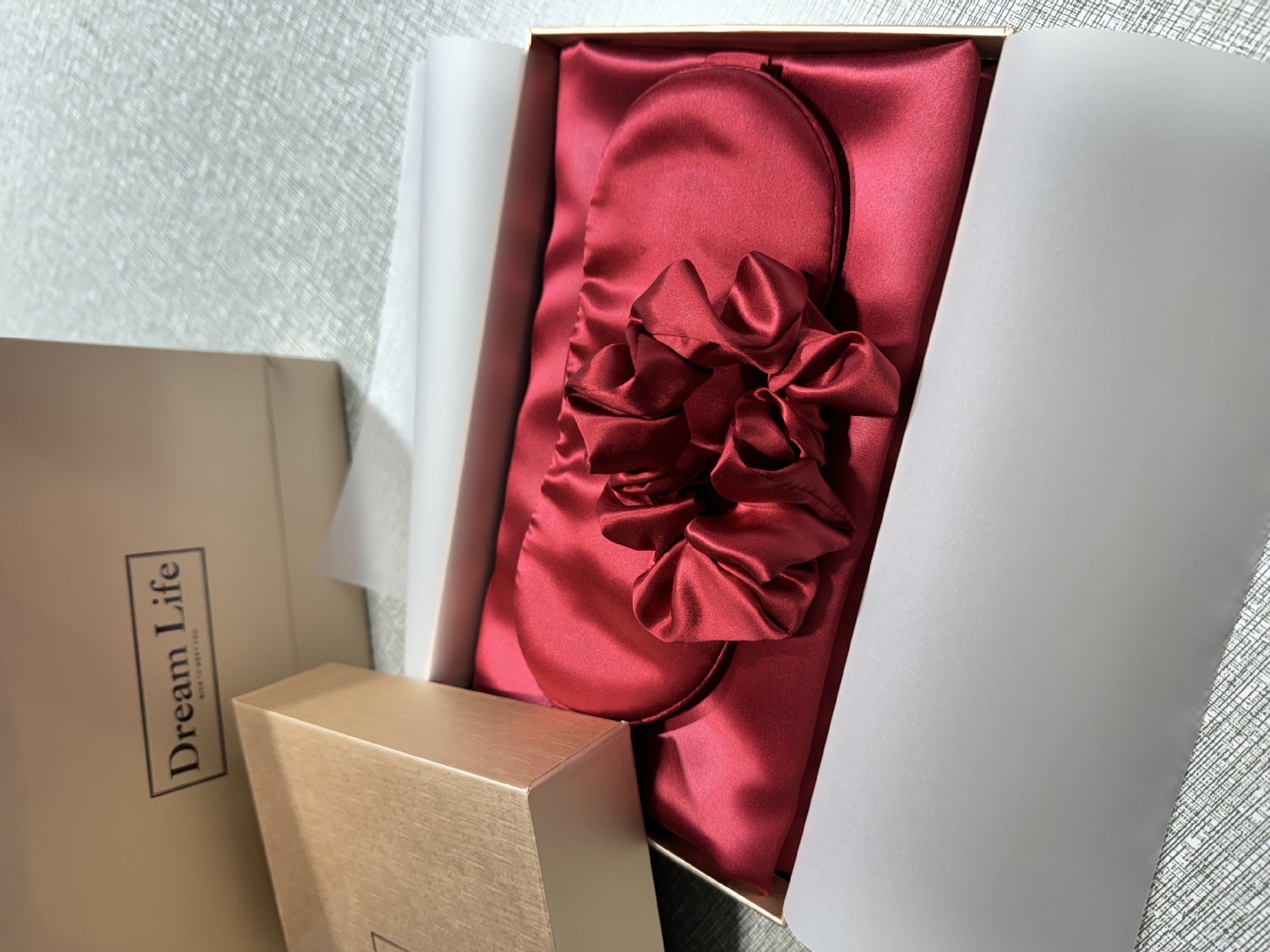 Luxury Mulberry Silk Sleep Set – Pillowcase, Eye Mask & Scrunchie