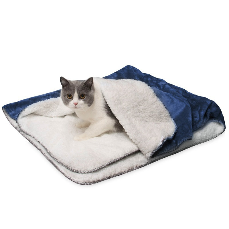 Soft Reversible Cuddle Blanket for Cats - Hypoallergenic