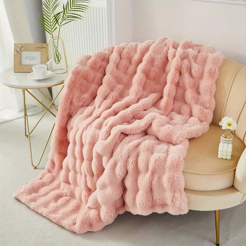 Faux Fur Throw Blanket, Ultra-Soft Winter Comfort