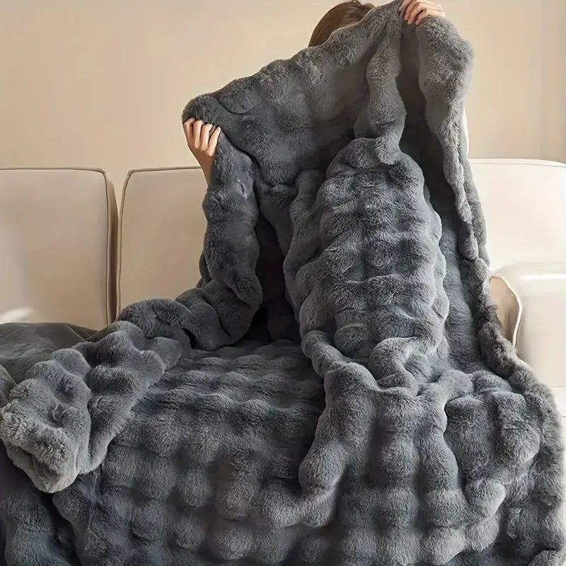 Faux Fur Throw Blanket, Ultra-Soft Winter Comfort