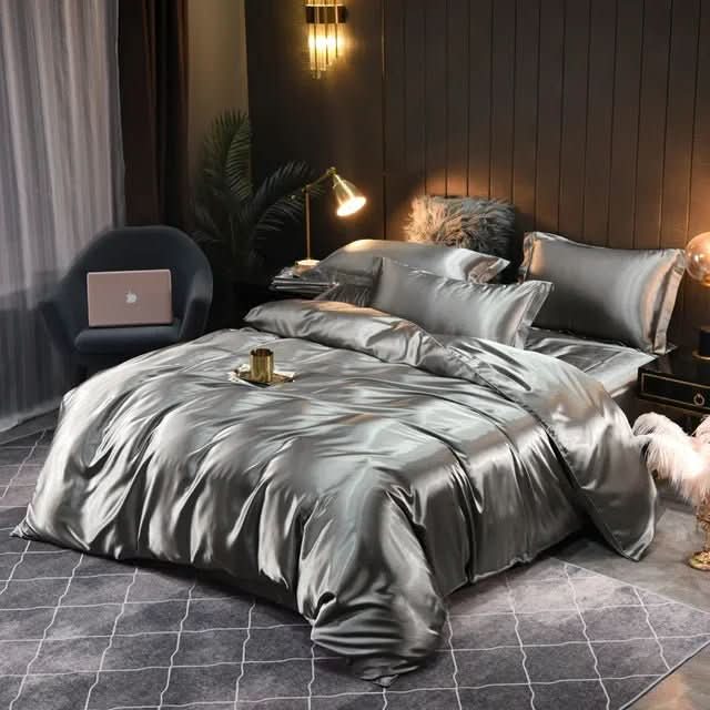 Premium Mulberry Silk Duvet Cover for a Restful Night's Sleep
