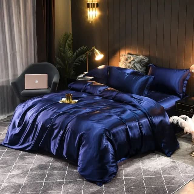 Premium Mulberry Silk Duvet Cover for a Restful Night's Sleep