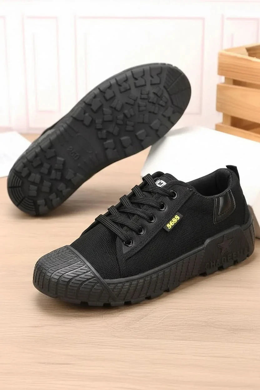 Durable Low-Cut Sneakers with Supportive Grip Sole