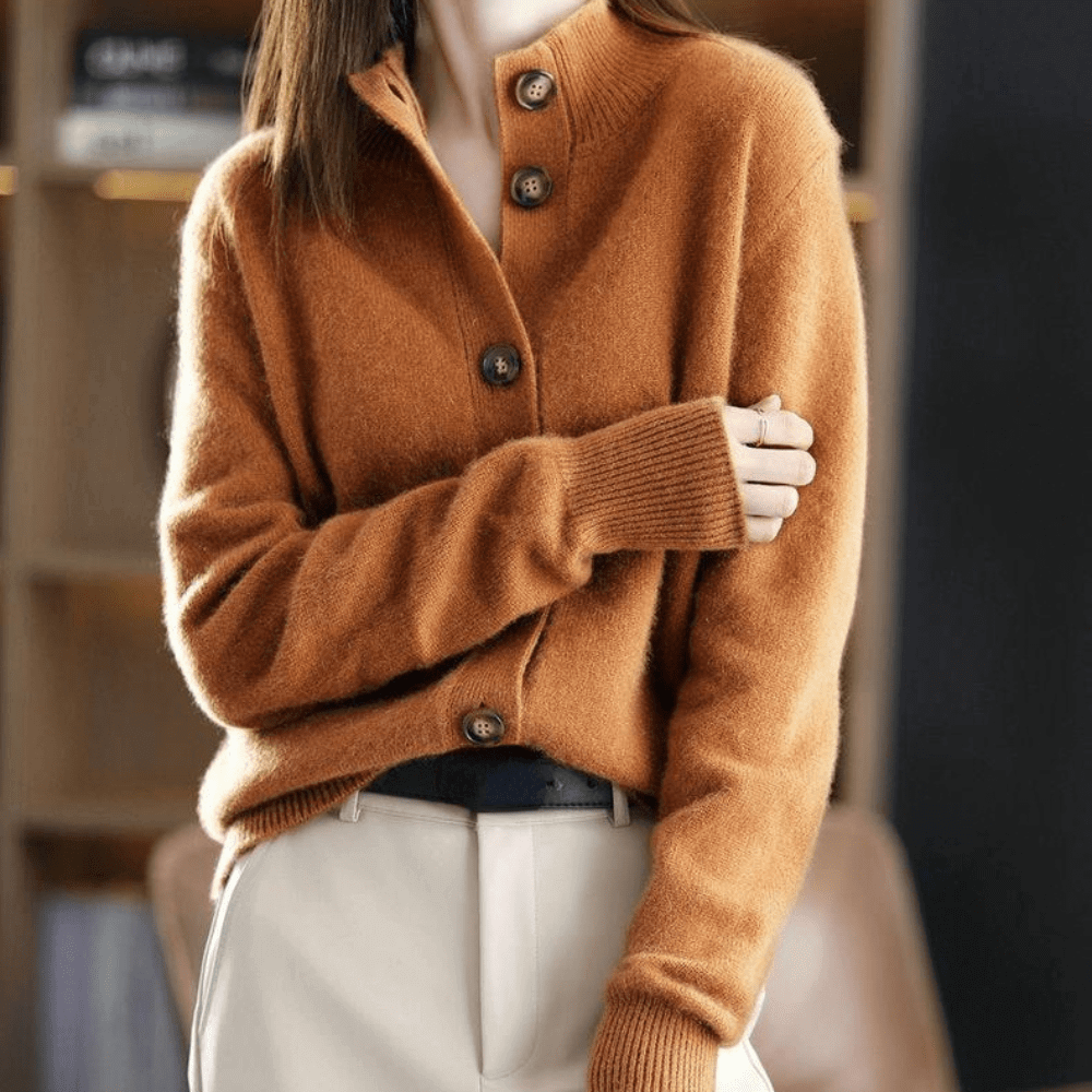 Elegant Women's Cardigan - Soft Everyday Layering Piece