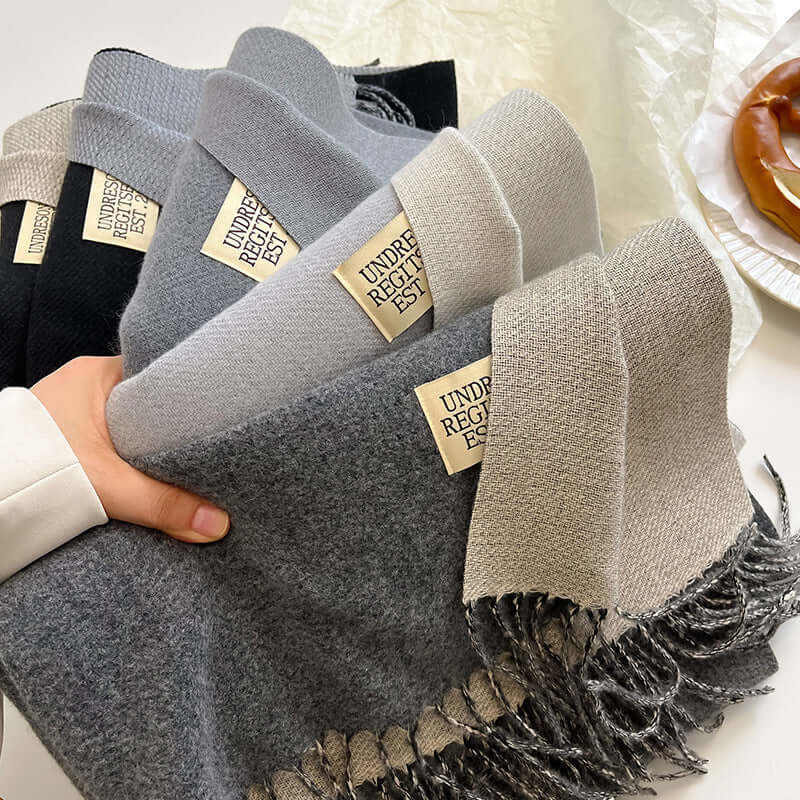 Reversible Scarf with Cashmere-Soft Feel - Two Looks in One