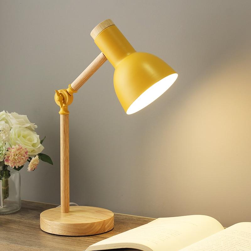 Scandinavian Wooden Desk Lamp - Foldable & Adjustable