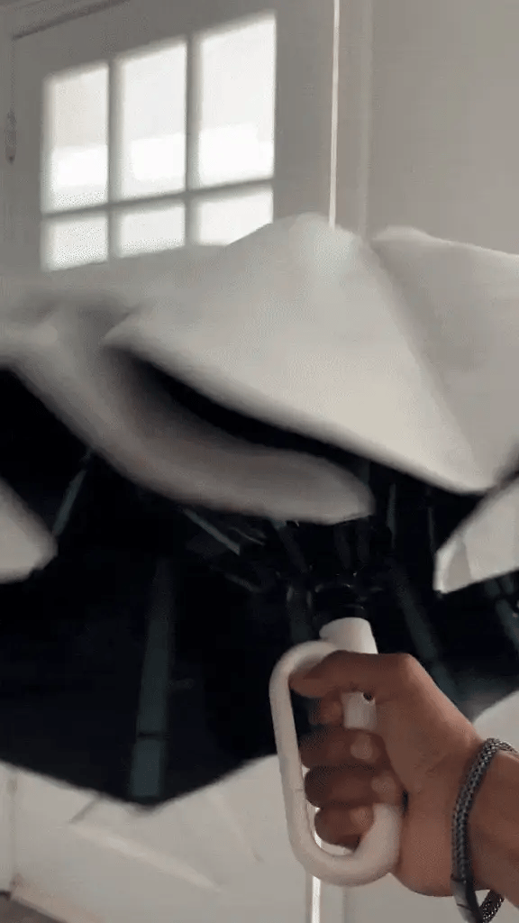 Windproof Automatic Folding Umbrella - Reflective Strip