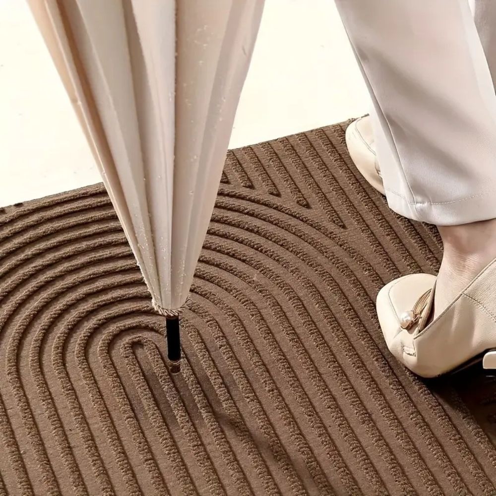 Curved Thread Line Microfibre Door Mat