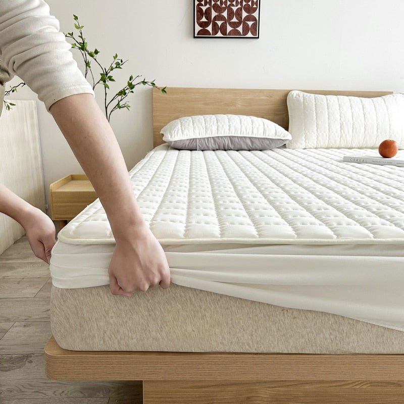 Premium Quilted Mattress Protector - Waterproof & Breathable