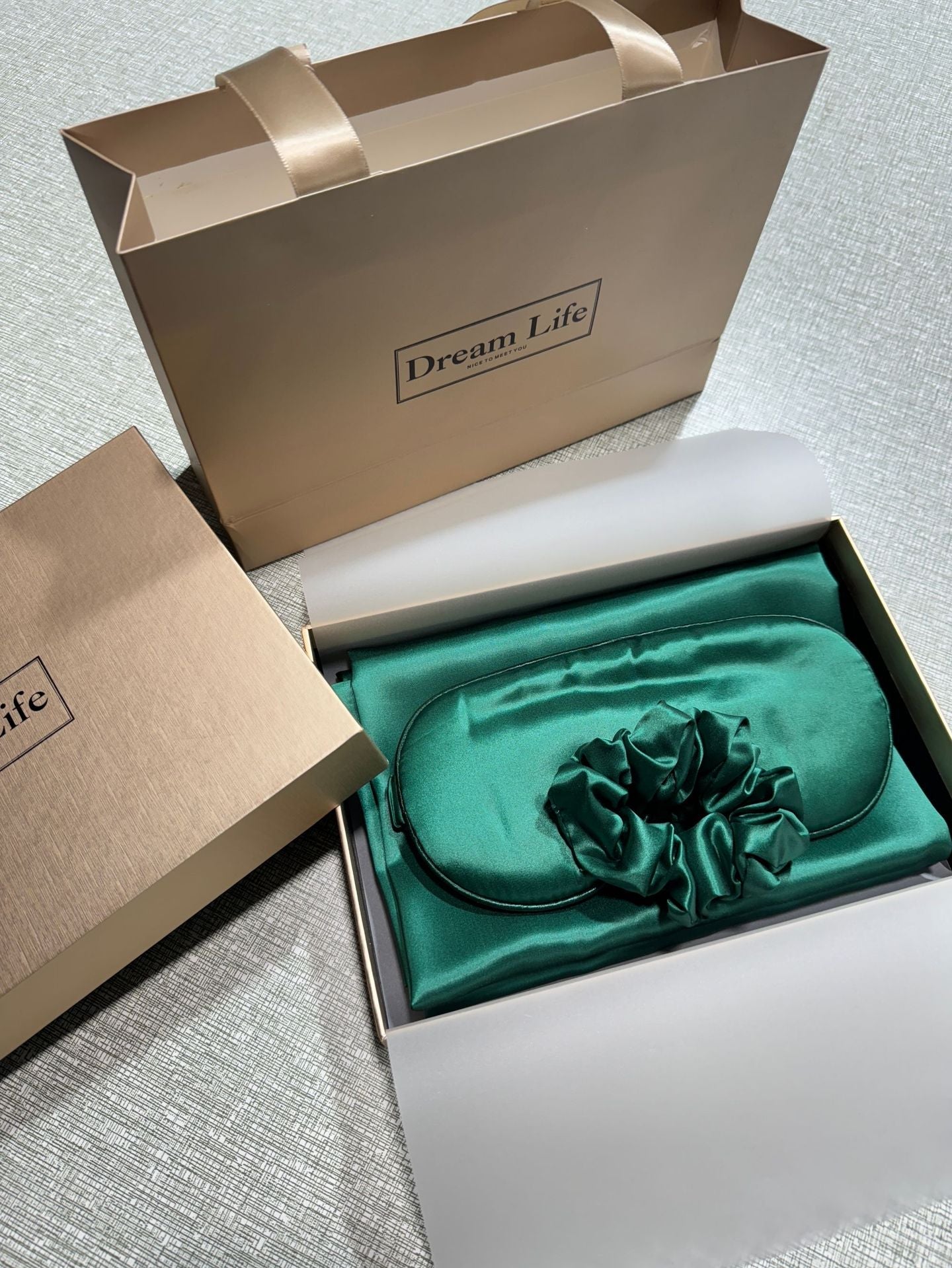 Luxury Mulberry Silk Sleep Set – Pillowcase, Eye Mask & Scrunchie