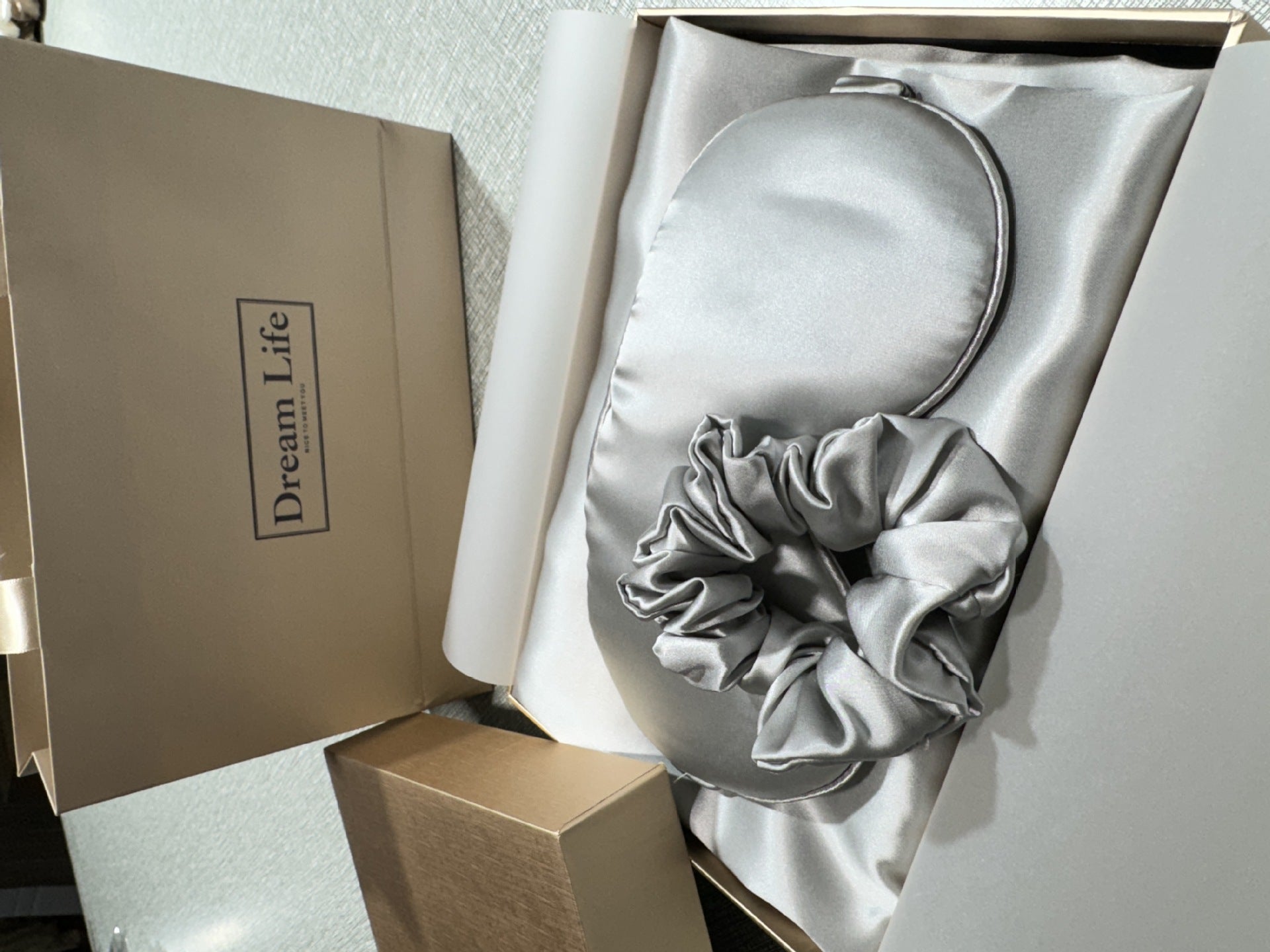 Luxury Mulberry Silk Sleep Set – Pillowcase, Eye Mask & Scrunchie