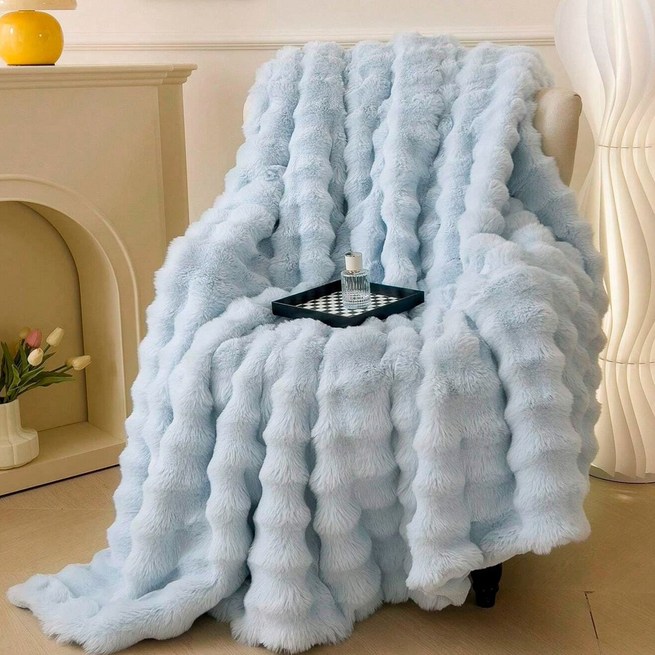 Faux Fur Throw Blanket, Ultra-Soft Winter Comfort