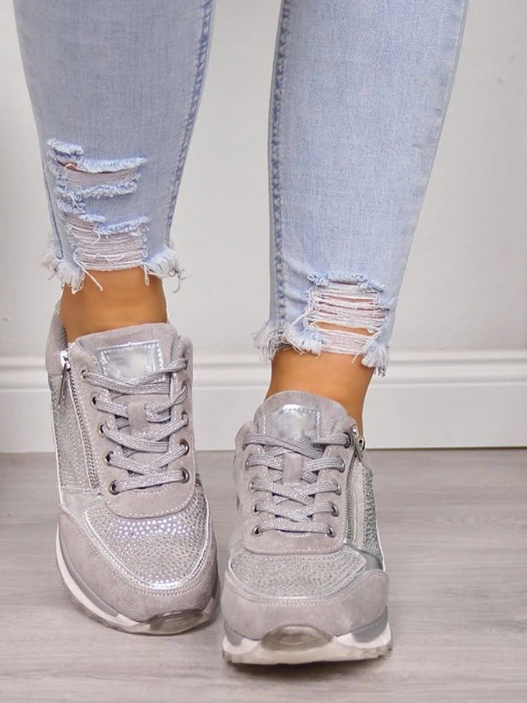 Women's Cushioned Sole Sneakers - All-Day Comfort